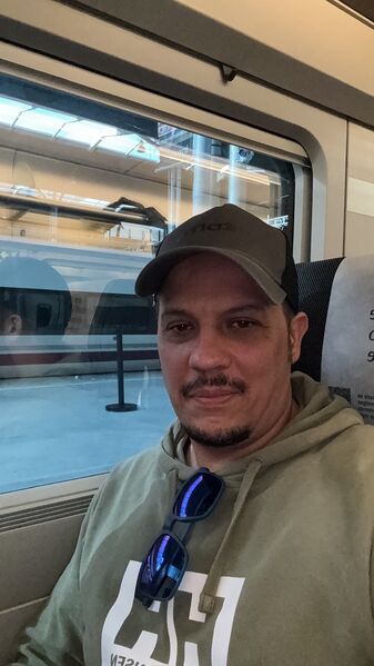 File:E8B3CA64-595B-4D71-ABDD-0A75D49E792C 1 105 c.jpeg